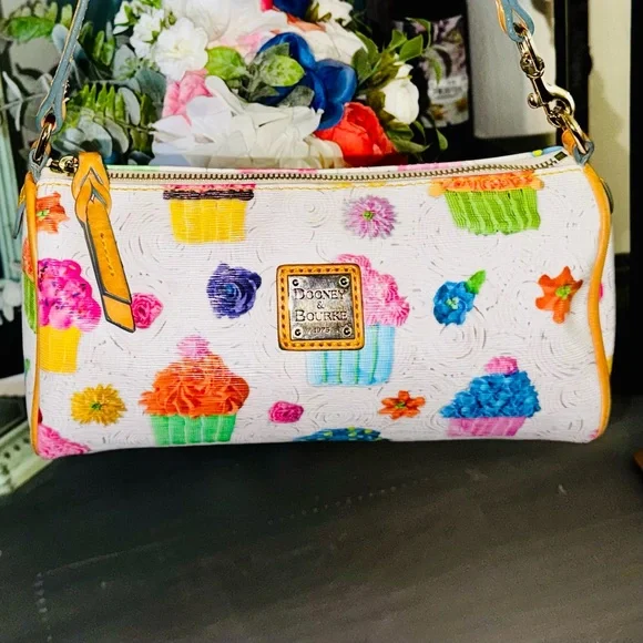 Dooney & Bourke Colorful Cupcake Barrel Bag white & tan leather silver EUC - Picture 3 of 16